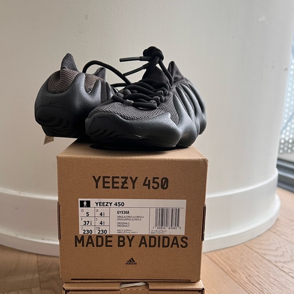 Yeezy 450 slate size 5 - Picture 3 of 3